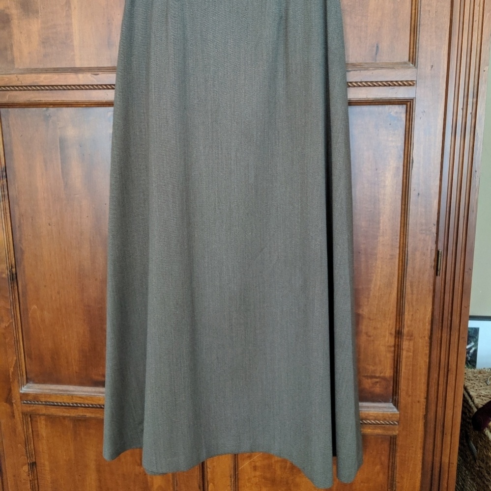 Beautiful A-line Talbot's skirt